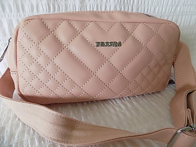 Kabelka crossbody ledvinka růžová