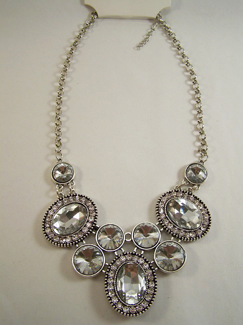 Náhrdelník s kameny