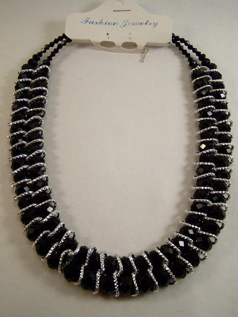 Náhrdelník široký zdobený