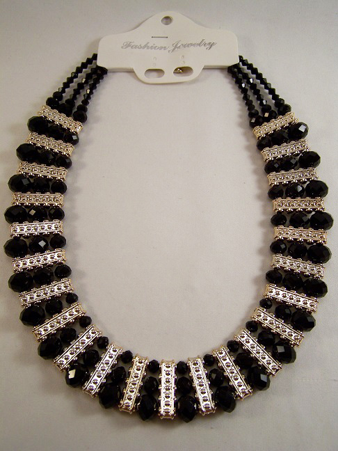 Náhrdelník korálky a kameny