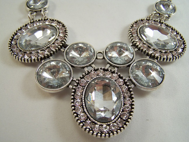 Náhrdelník s kameny