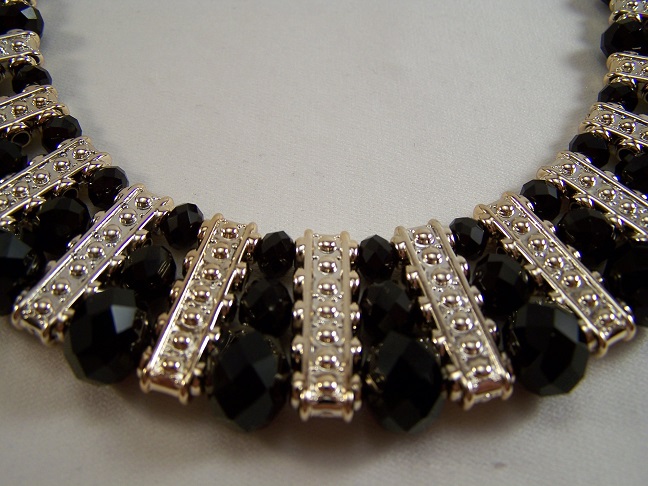 Náhrdelník korálky a kameny