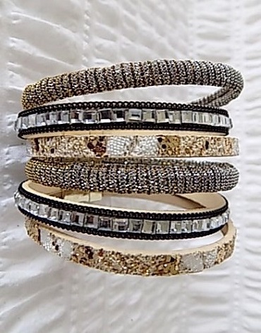 Dámský široký náramek - více barev