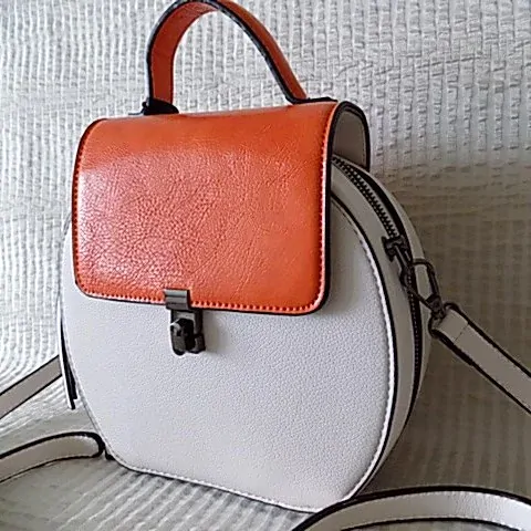 Malá crossbody kabelka béžová-oranž