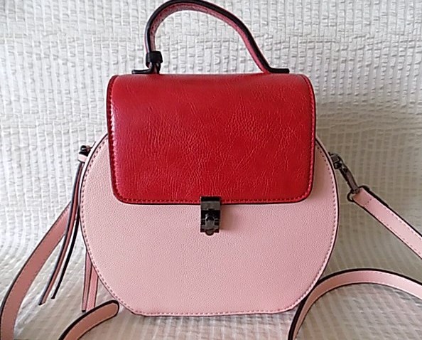 Elegantní crossbody kabelka